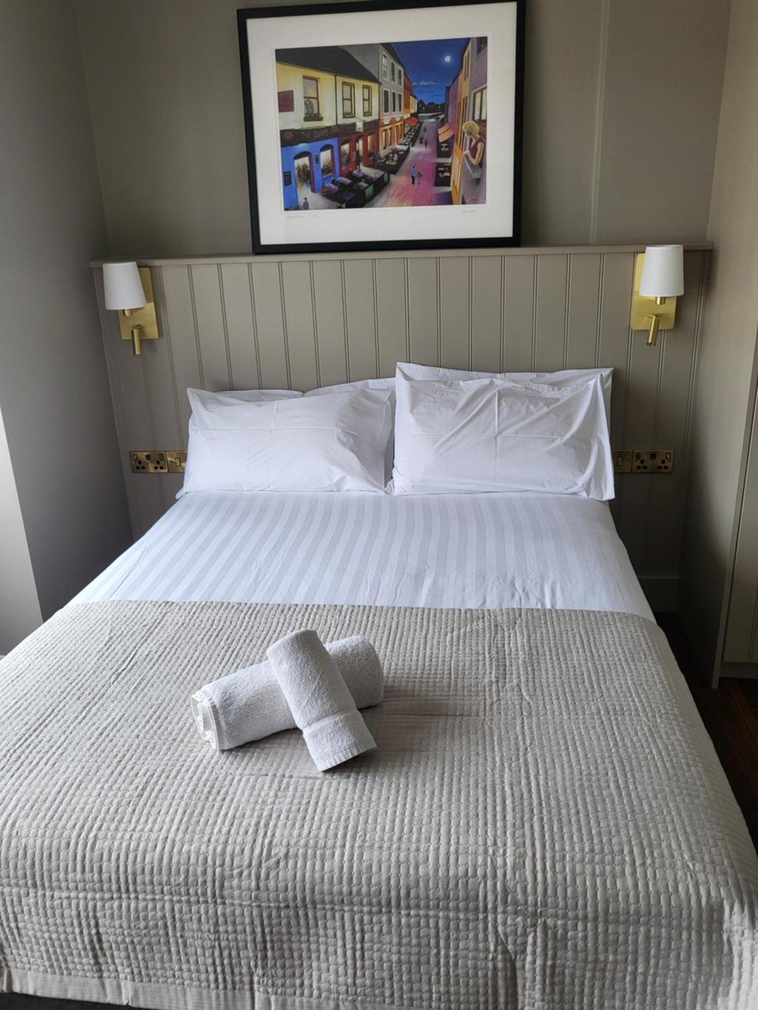 ゴールウェイ Urban Nest Townhouse Bed & Breakfast エクステリア 写真