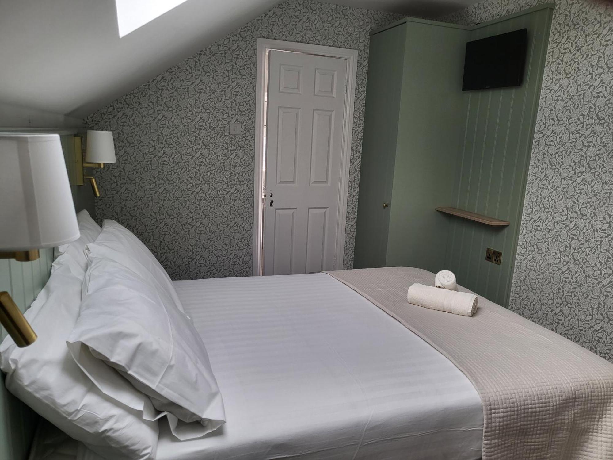 ゴールウェイ Urban Nest Townhouse Bed & Breakfast エクステリア 写真